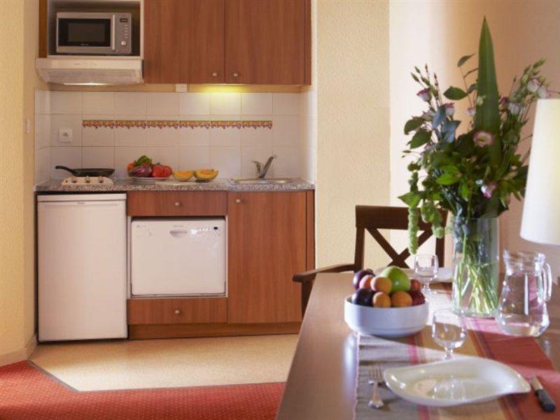 Citadines Centre Meriadeck Bordeaux Exteriör bild
